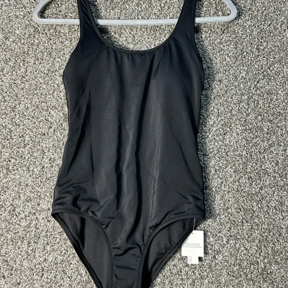 NWT Amazon Essentials Women's One-Piece Coverage Swimsuit SZ Medium - Picture 5 of 8